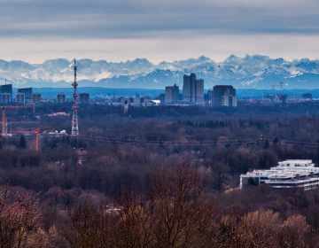 Das Bild München Panorama Triptychon in Farbe von Roland Wagner
